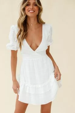 Selfie Leslie Andes Puff Sleeve Key-Hole Back Dress White