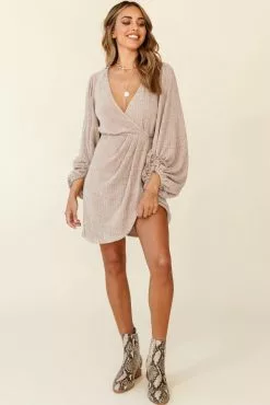 Selfie Leslie Make Way Balloon Sleeve Knit Wrap Dress Taupe