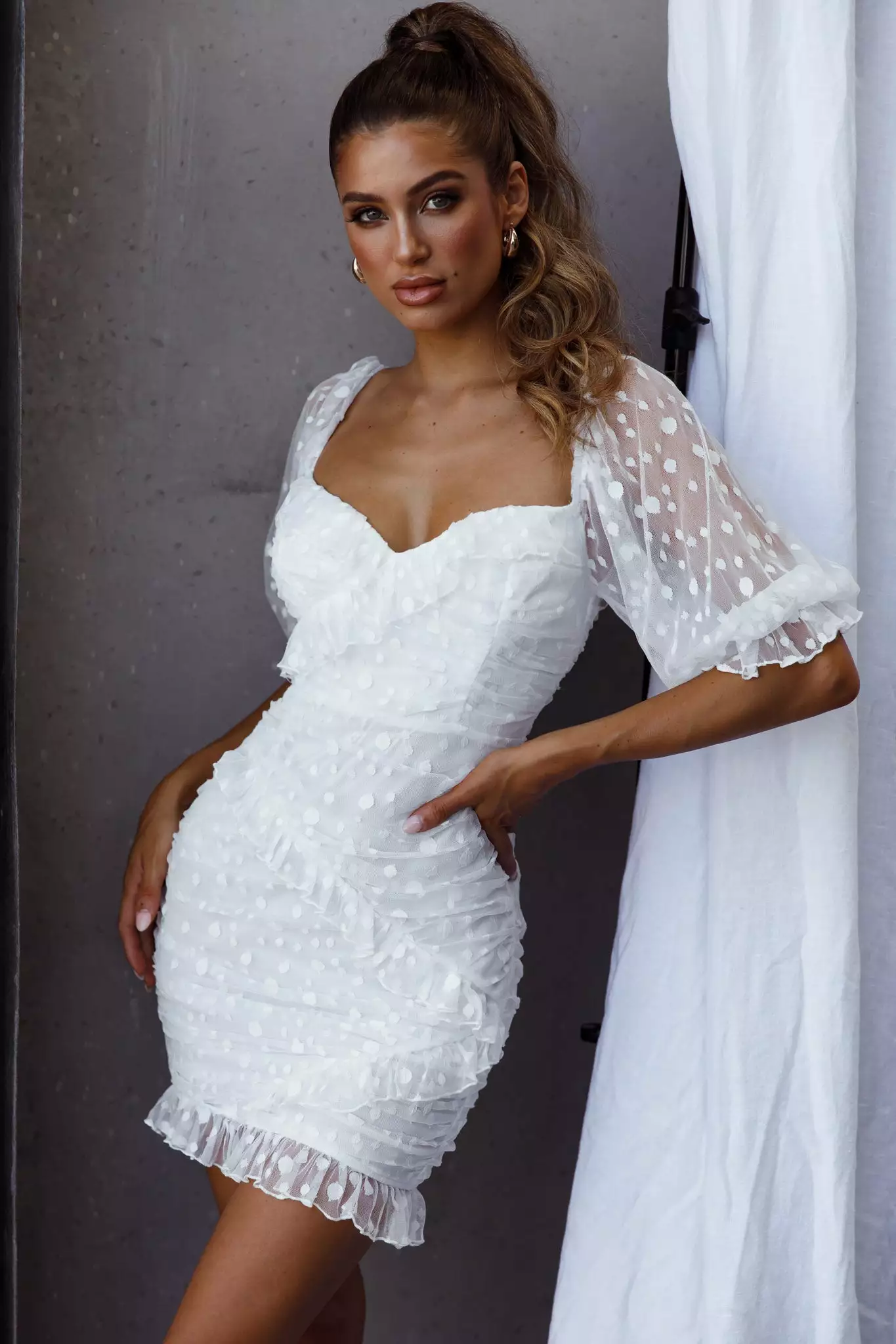 Selfie Leslie La Vida Sweetheart Neckline Puff Sleeve Dress White - Image 7