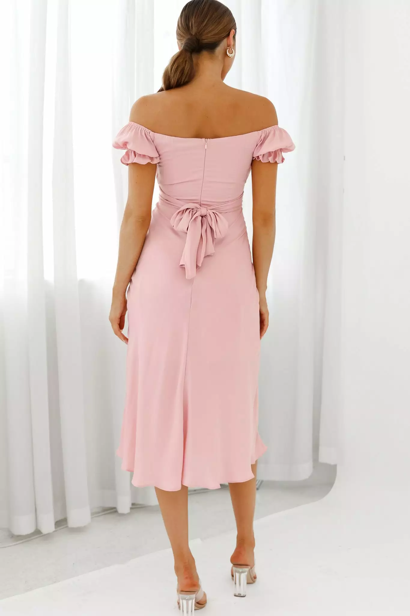 Selfie Leslie Linka Off-Shoulder Tie Back Midi Dress Blush - Image 2