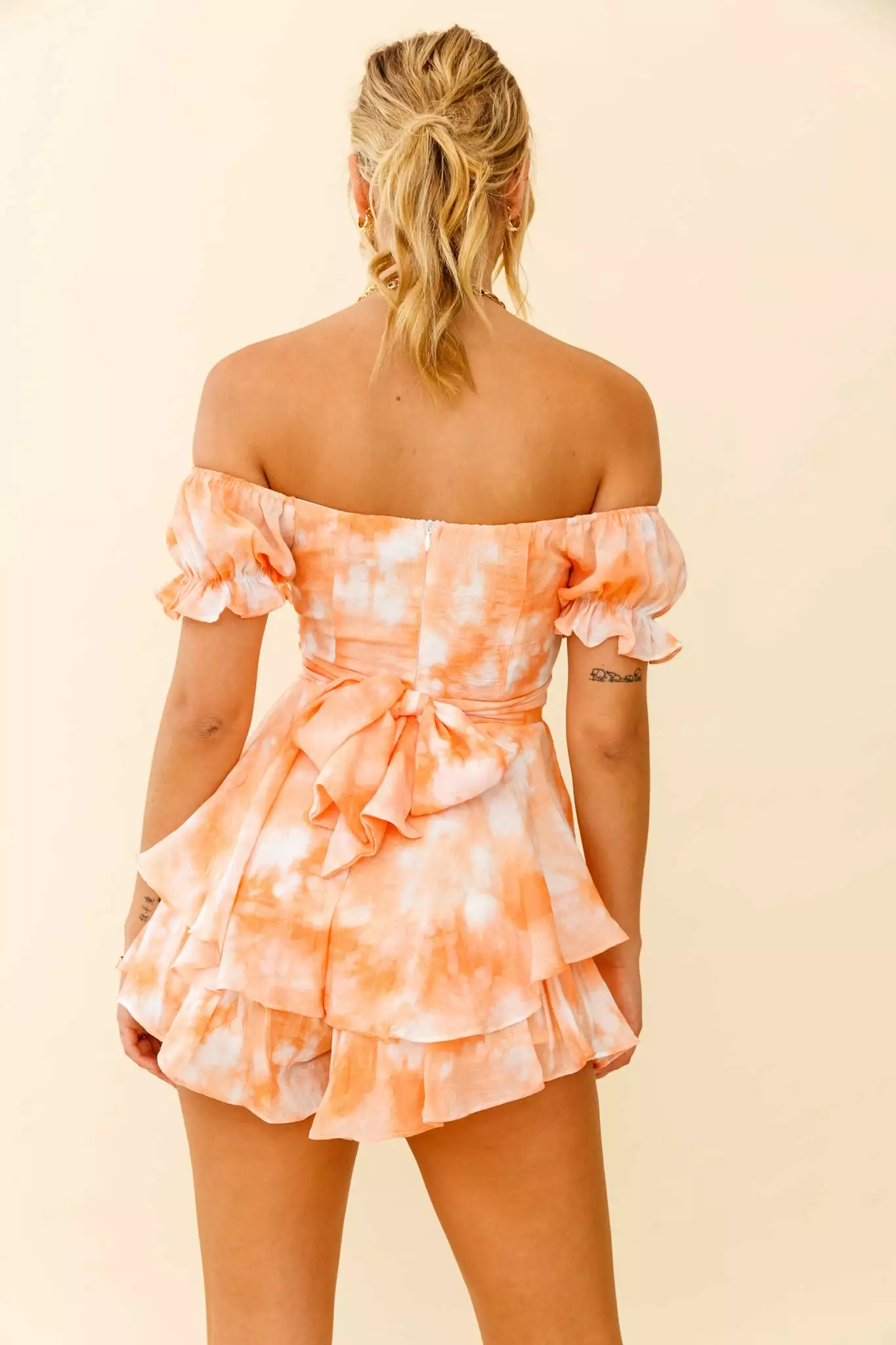 Selfie Leslie Linka Off-Shoulder Tie Back Romper Tie-Dye Orange - Image 5