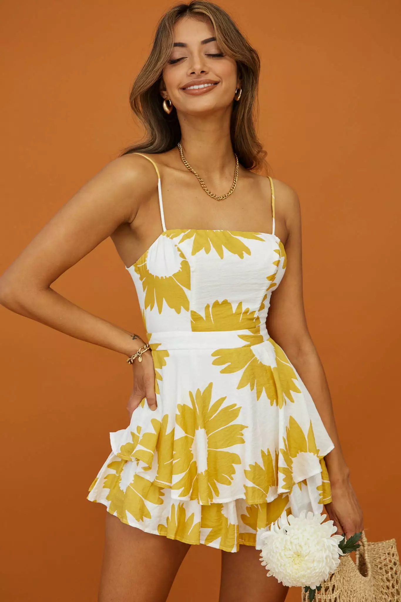 Selfie Leslie Alexandria Square Neckline Tie Back Romper Large Sunflower Print Yellow - Image 4