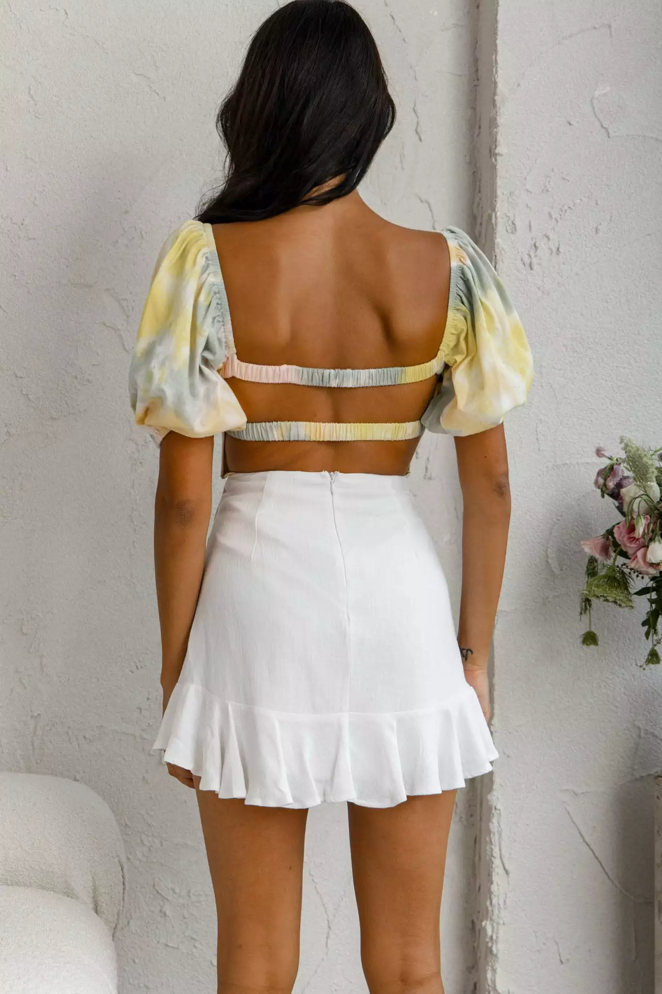 Selfie Leslie Just A Glimpse Puff Sleeve Open Back Bodysuit Tie-Dye Yellow/Pink - Image 3