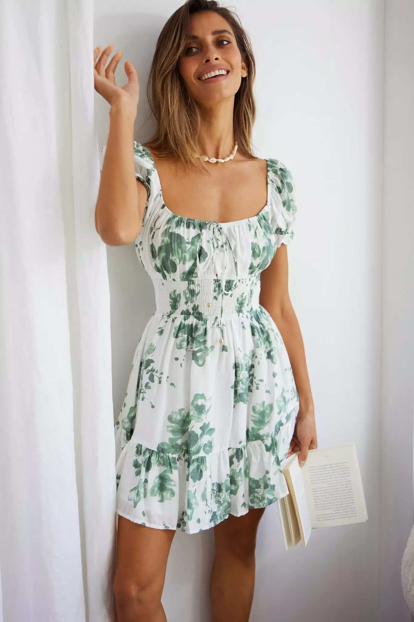 Selfie Leslie Amilie Shirred Waist Sundress Floral Print White/Olive - Image 4