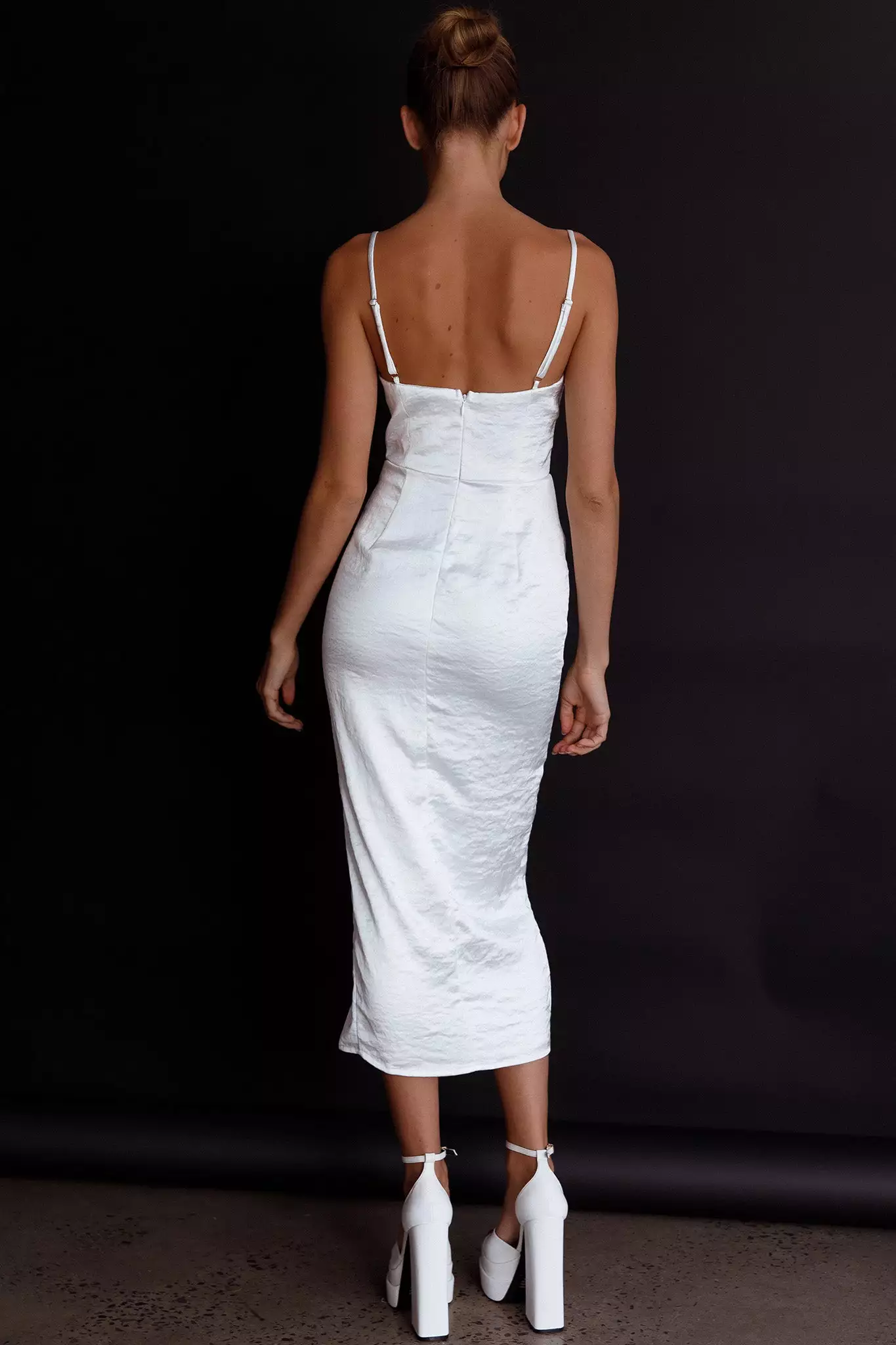 Selfie Leslie Fantasy Structured Bodice Ruched Midi Dress White - Image 2