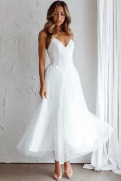 Here Comes The Sun Novoli Floral Embroidery Midi Dress White