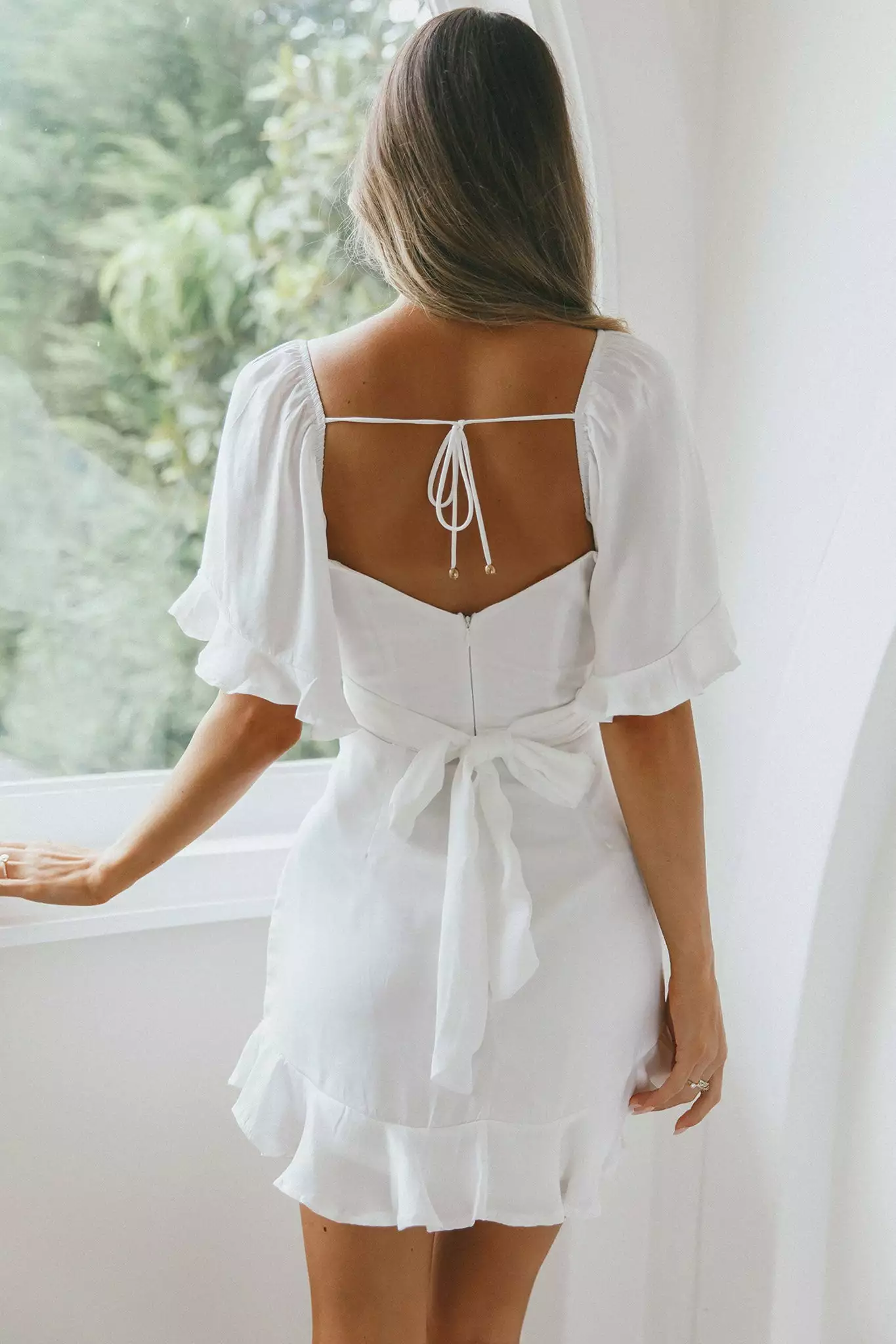 Selfie Leslie Hand In Mine Ruffle Hem Dress White - Image 7