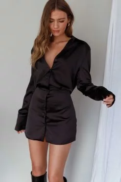 Selfie Leslie Lisbeth Collared Shirt Dress Black