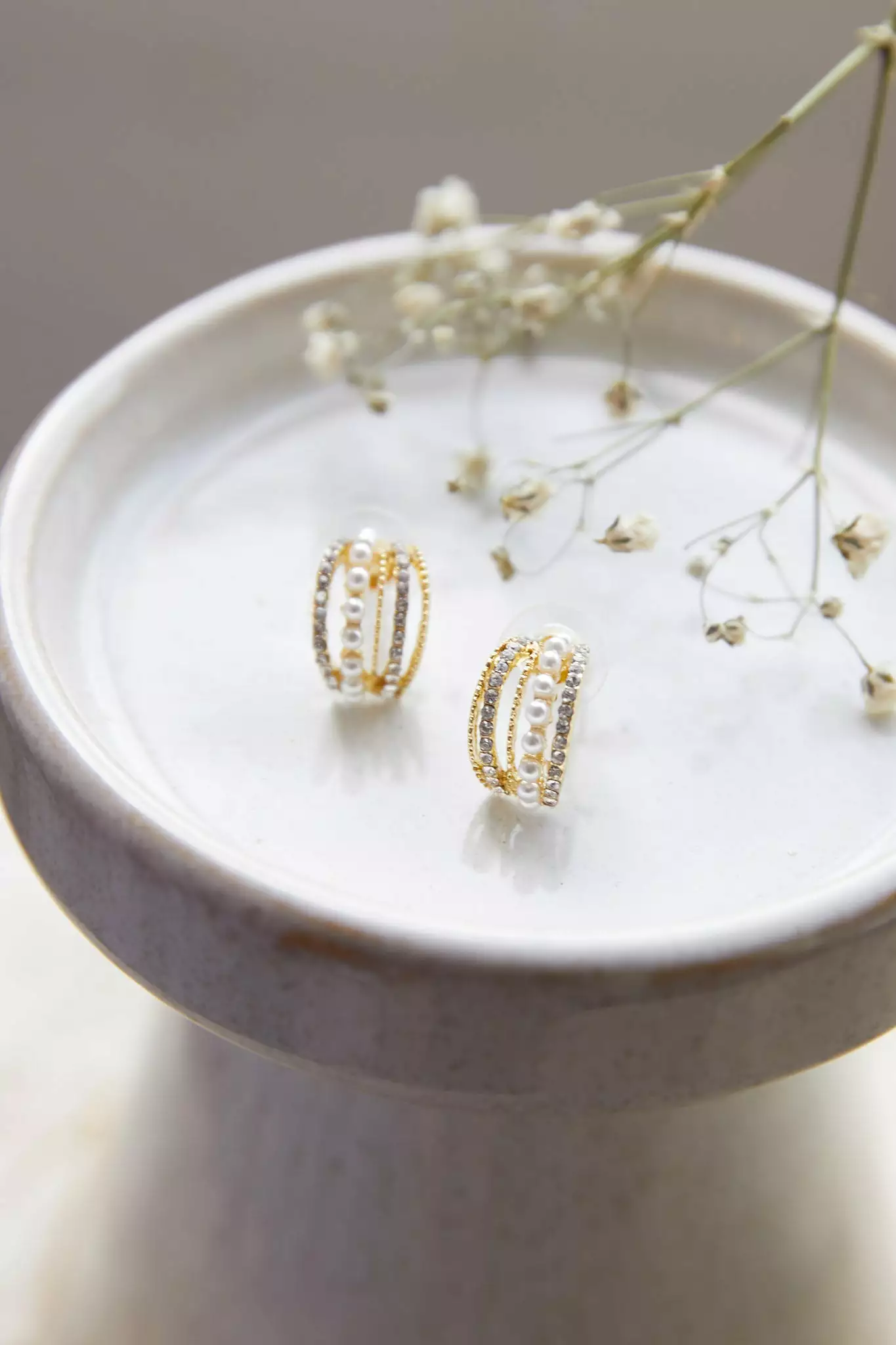 Selfie Leslie Ophelia Pearl And Crystal Earrings Gold - Image 3