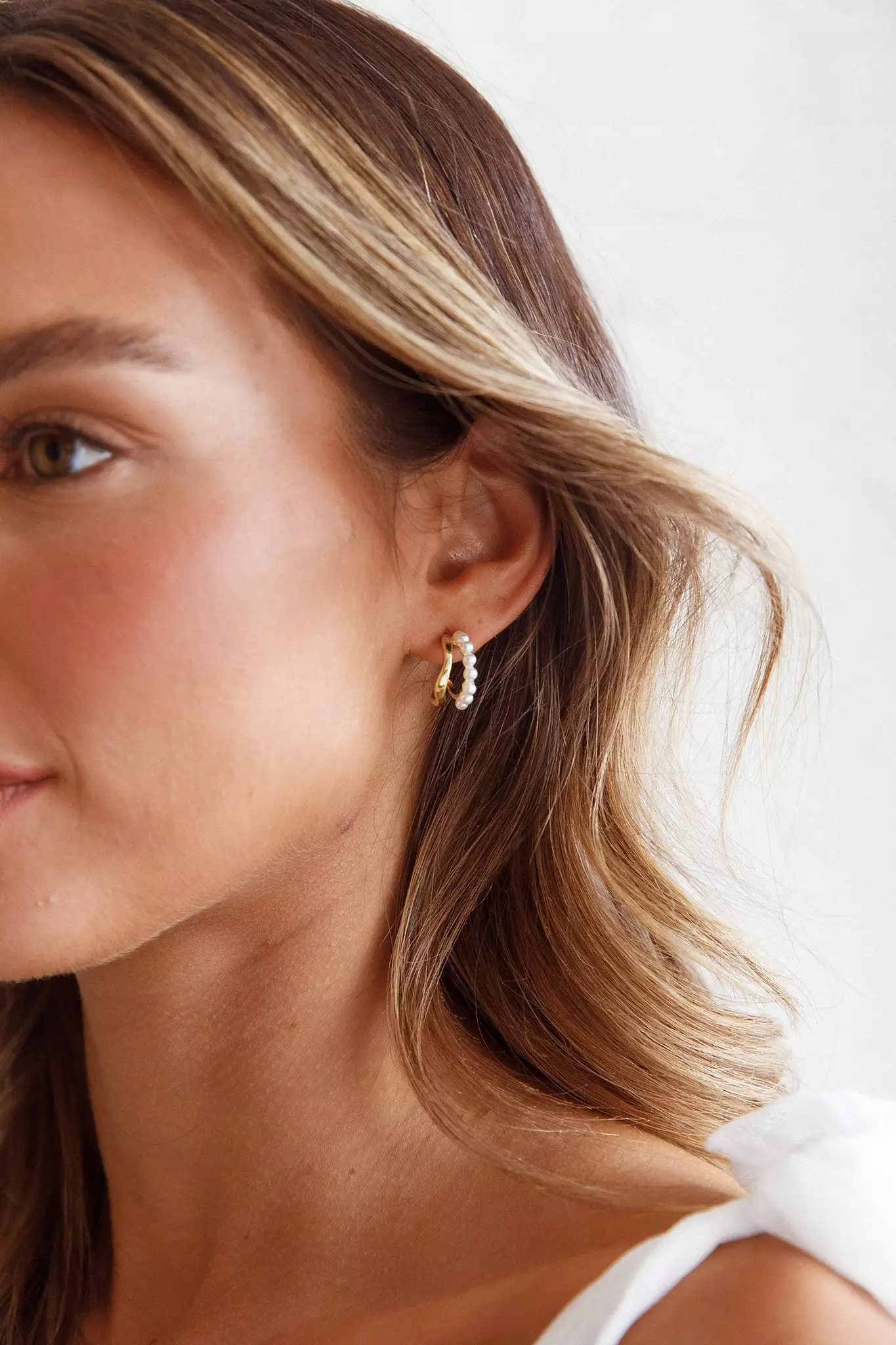 Selfie Leslie Charis Double Hoops Gold - Image 3