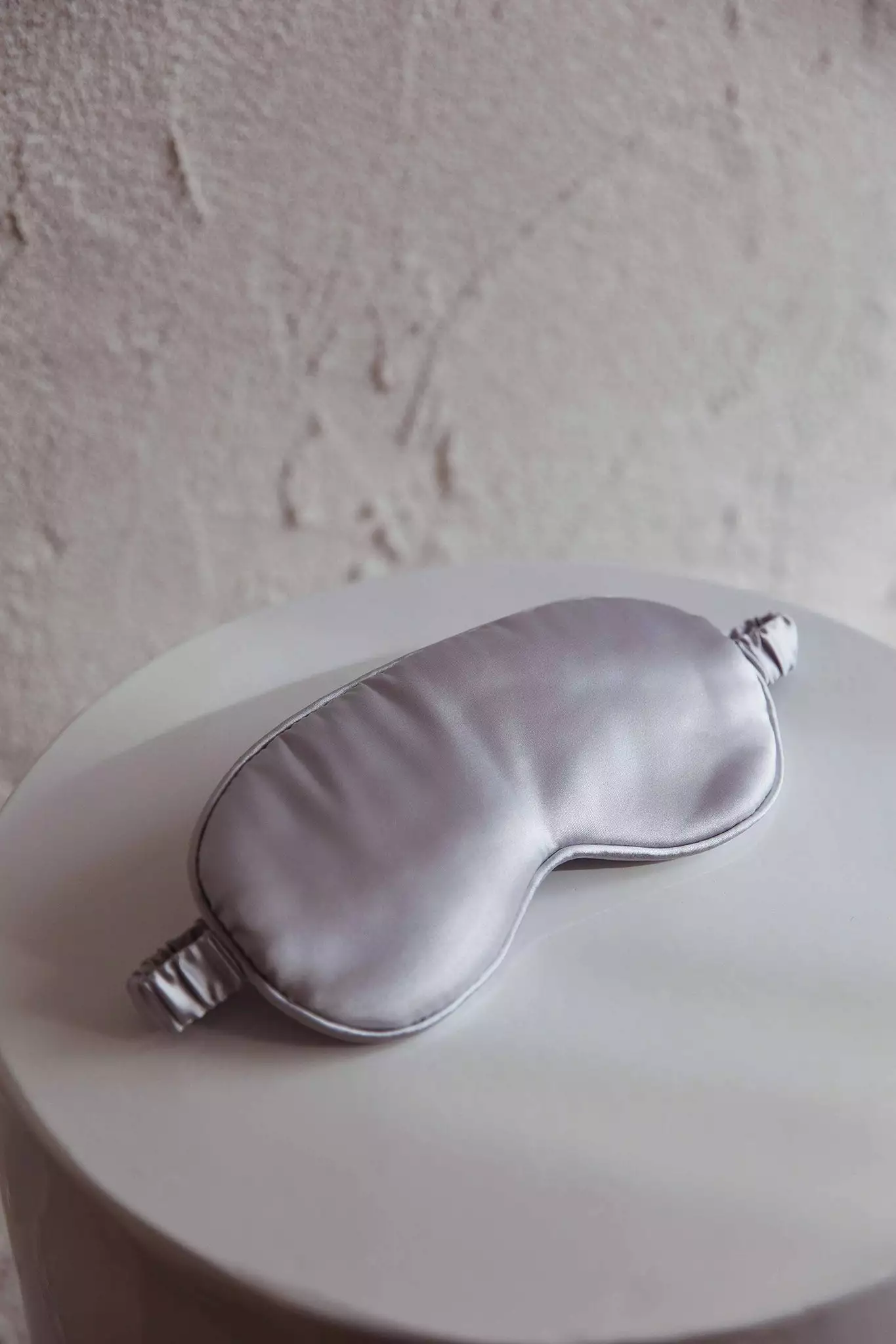 Selfie Leslie Sweet Dreams Satin Eye Mask Silver - Image 2