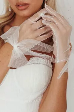 Selfie Leslie Evangeline Bow Gloves White