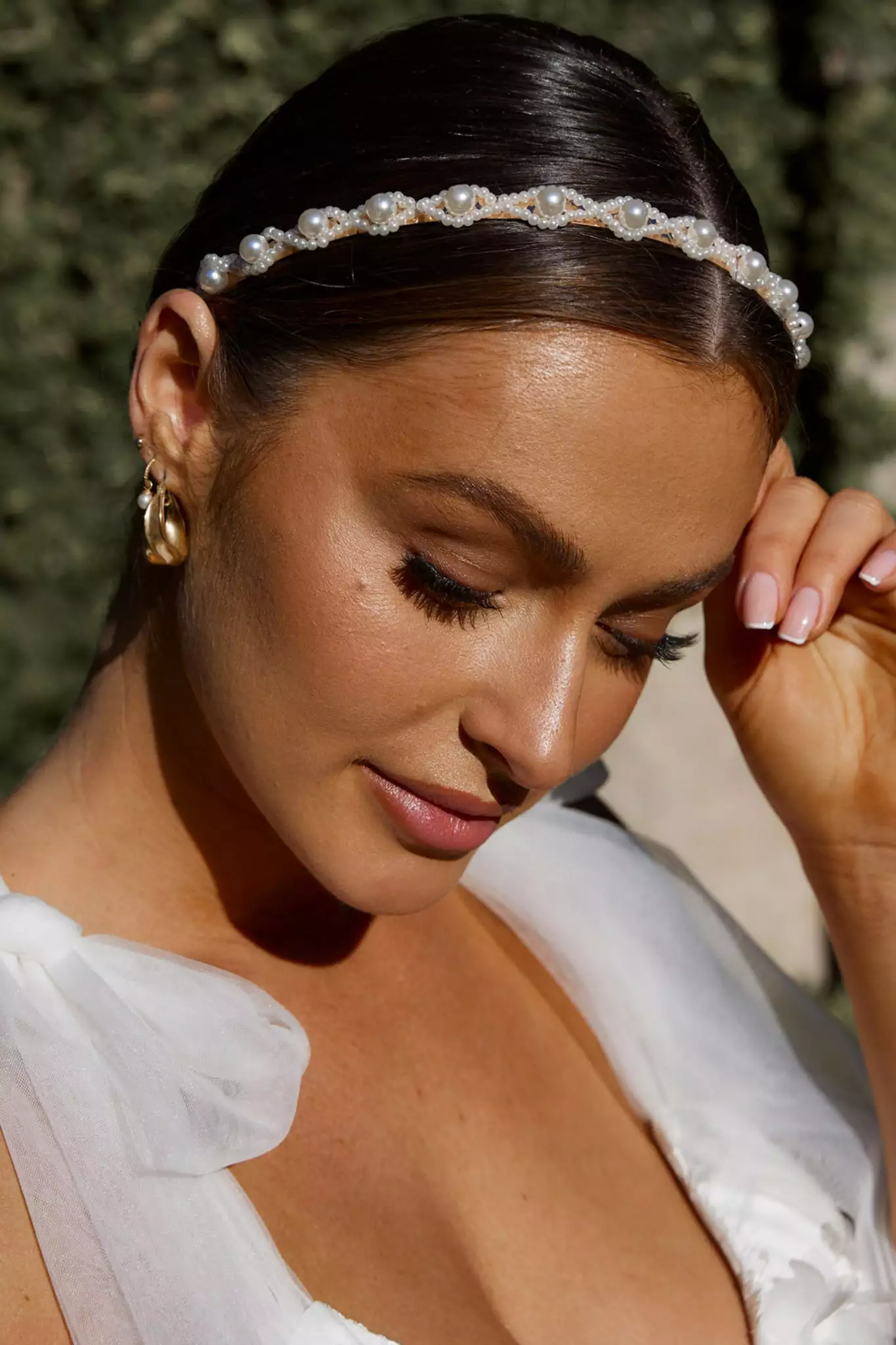 Selfie Leslie Harriet Pearl Gold Headband White - Image 2