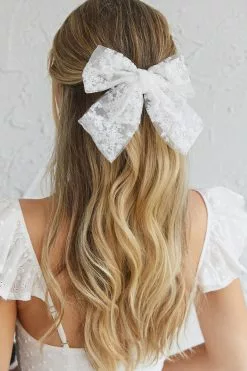 Selfie Leslie Belle Lace Bow Barrette Clip White