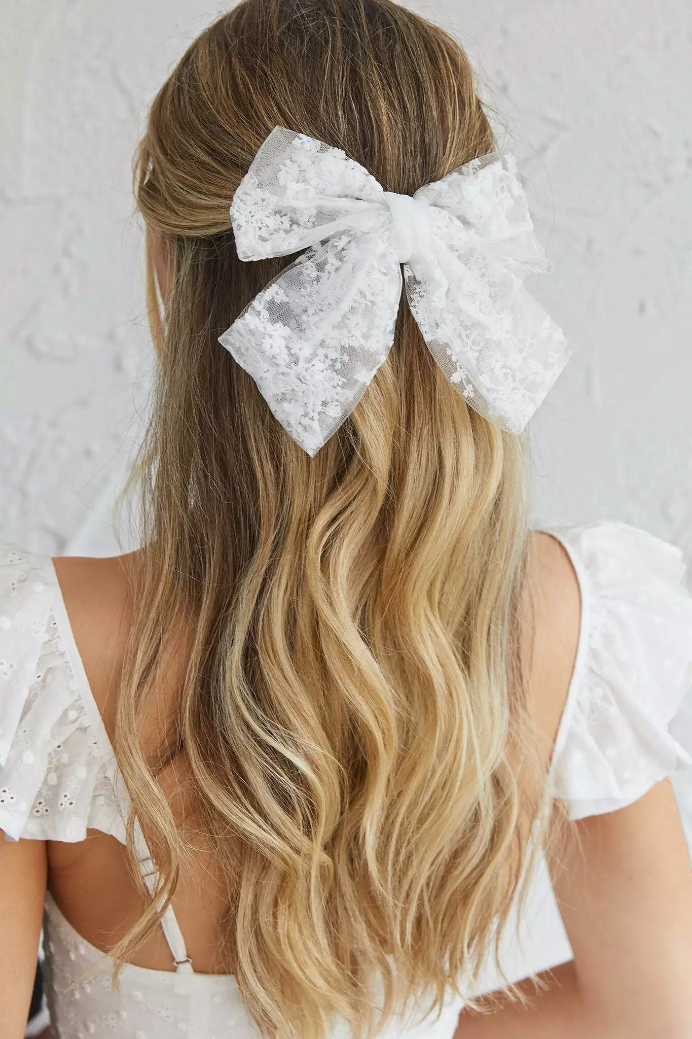Selfie Leslie Belle Lace Bow Barrette Clip White