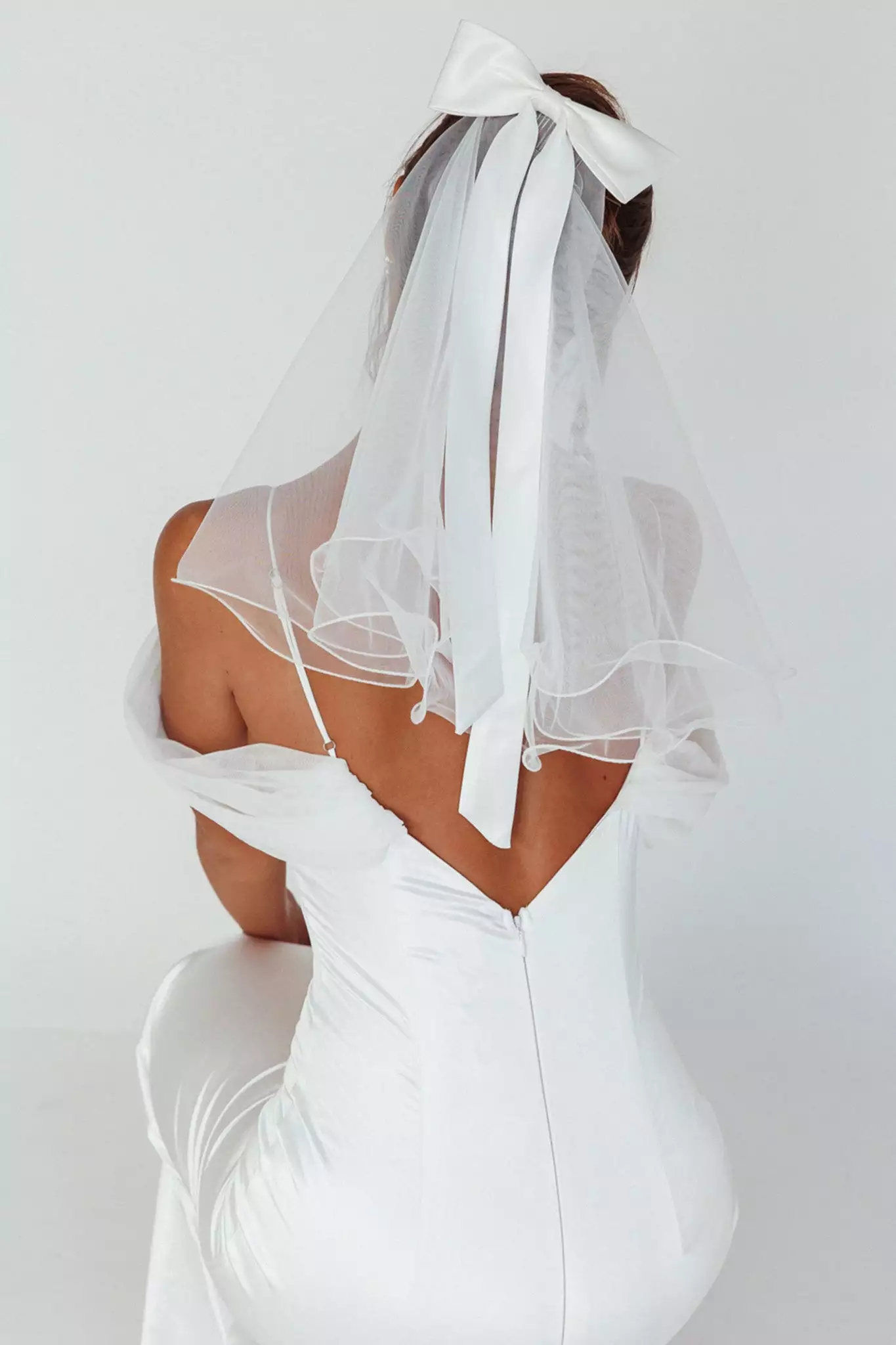 Selfie Leslie Florence Bow Bridal Veil White