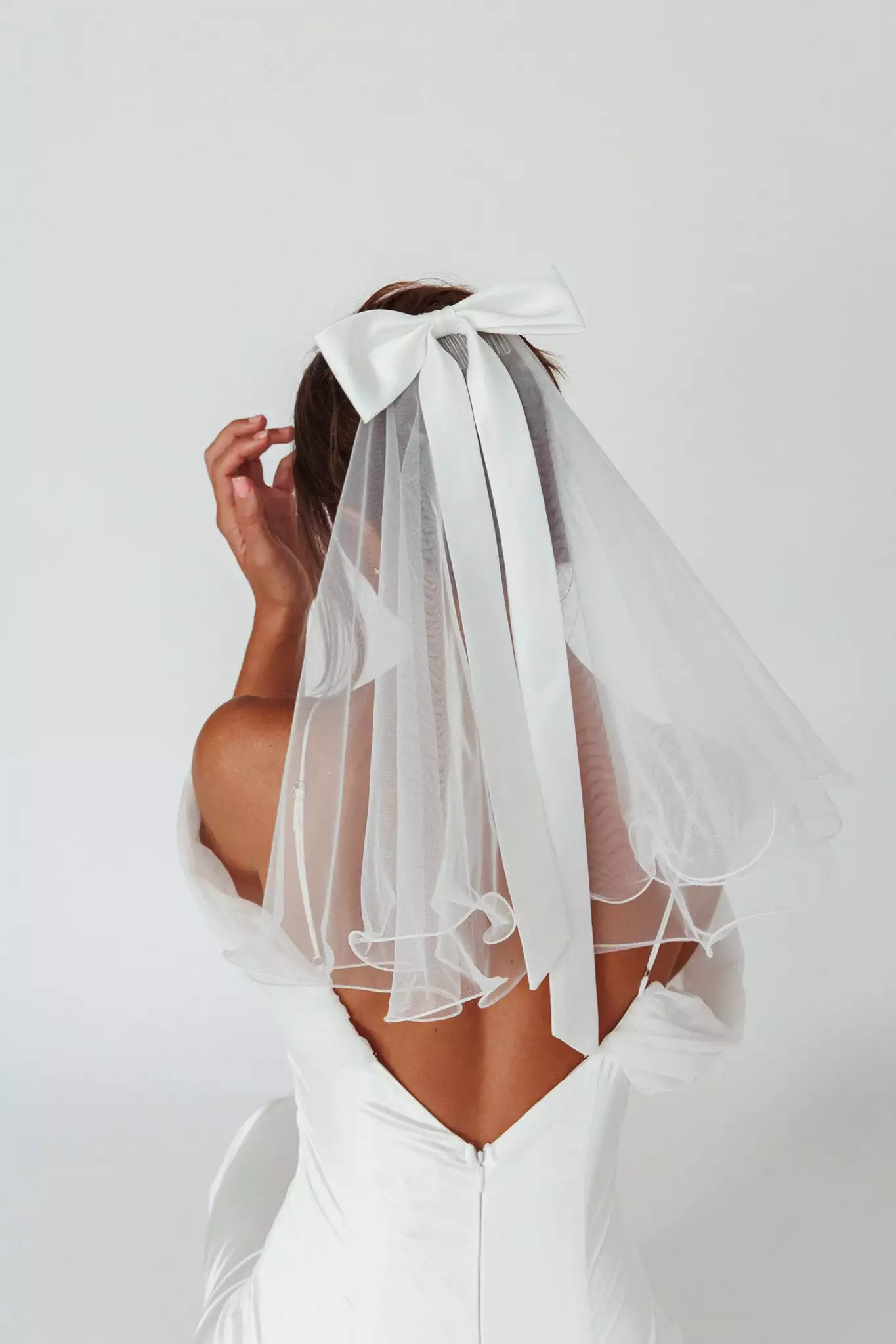 Selfie Leslie Florence Bow Bridal Veil White - Image 5