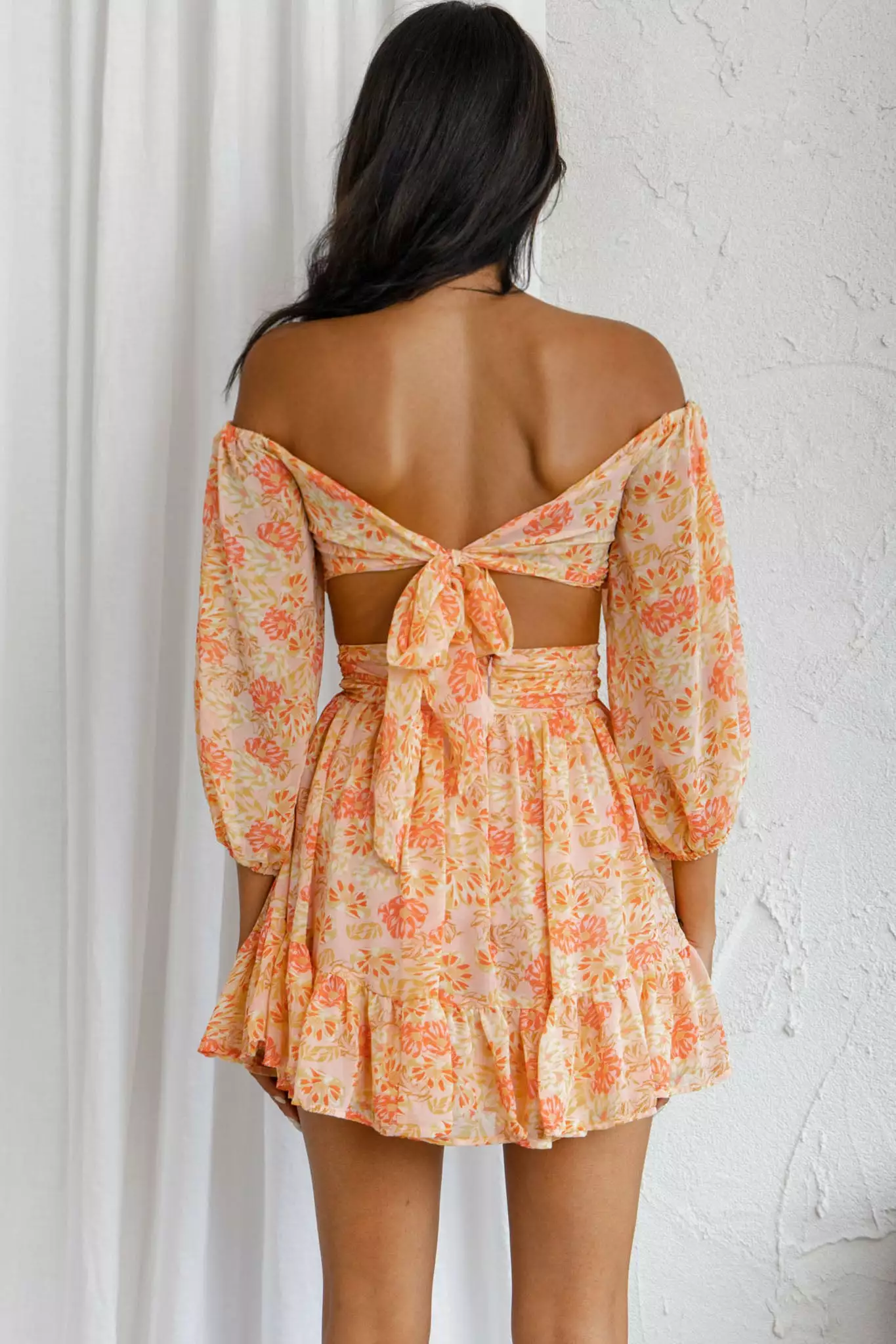 Selfie Leslie Abby Off-Shoulder Tie-Up Back Crop Top Floral Print Pink - Image 6