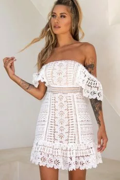 Selfie Leslie Tallulah Off-Shoulder Crochet Dress White
