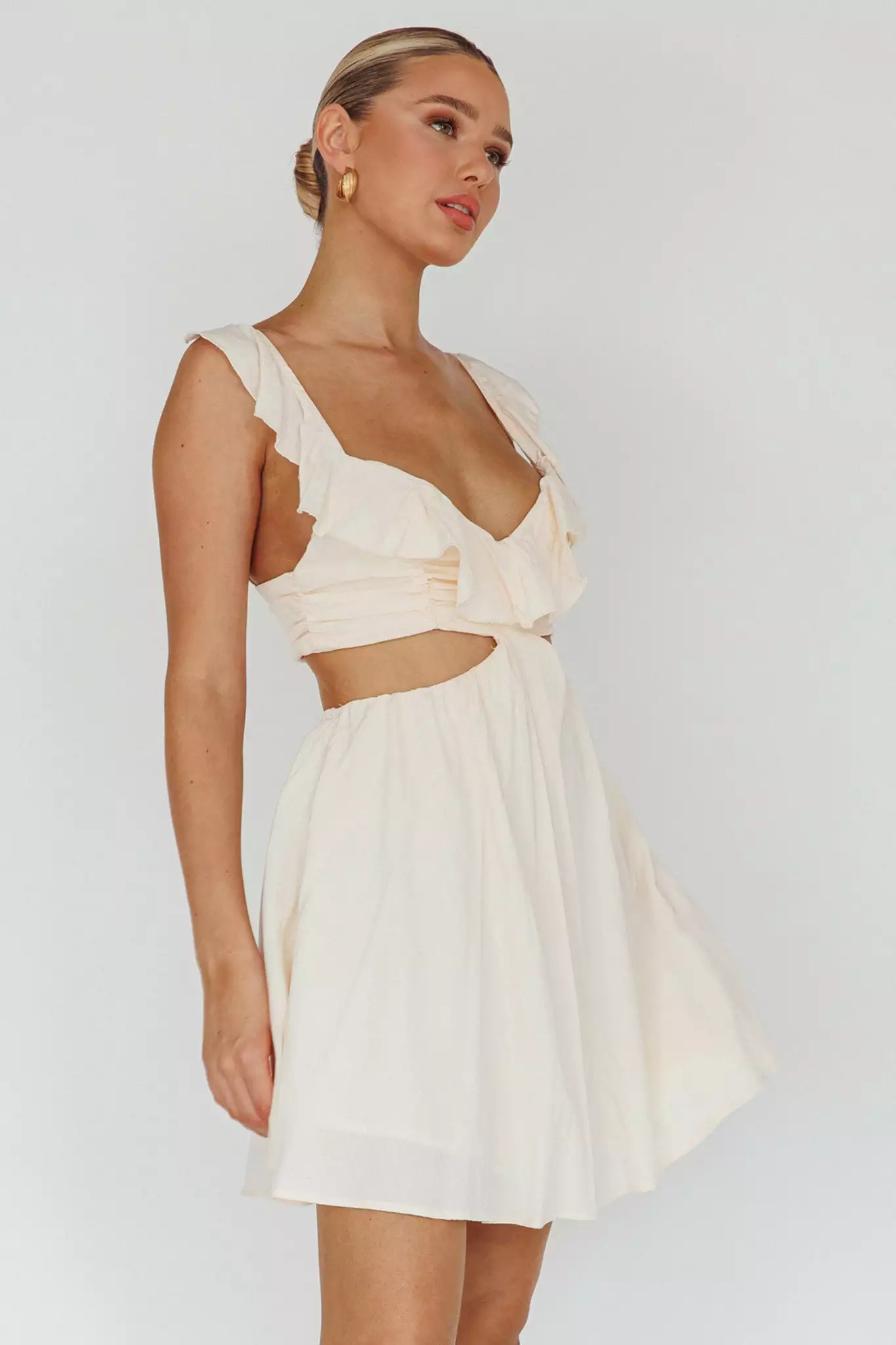 Saints + Secrets Revel Ruffle Trim Cut-Out Waist Dress Ivory - Image 5