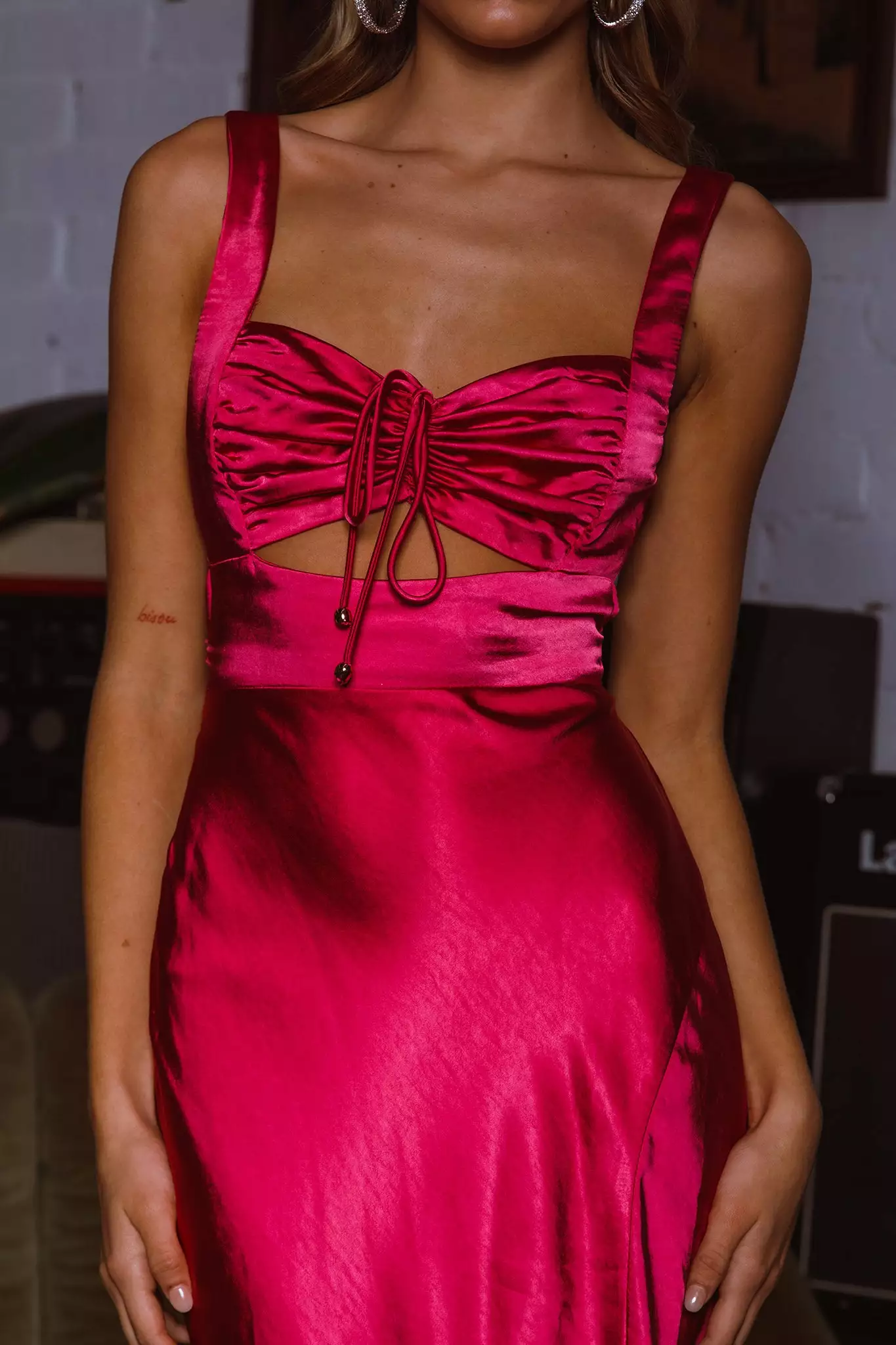 Selfie Leslie Belle Epoque Drawstring Bust Midi Dress Hot Pink - Image 4