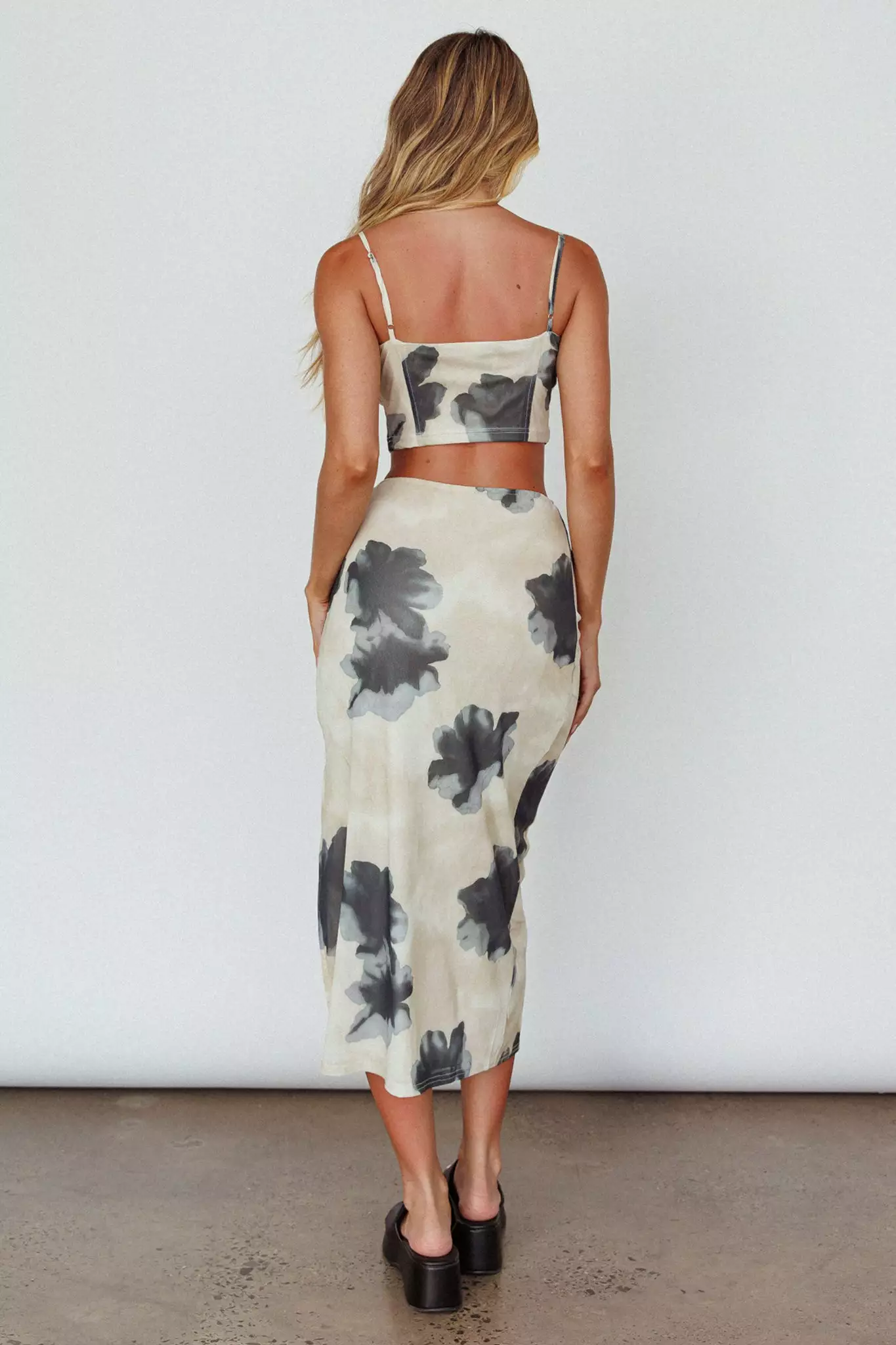 Selfie Leslie Miss You Midi Skirt Floral Cream - Image 2