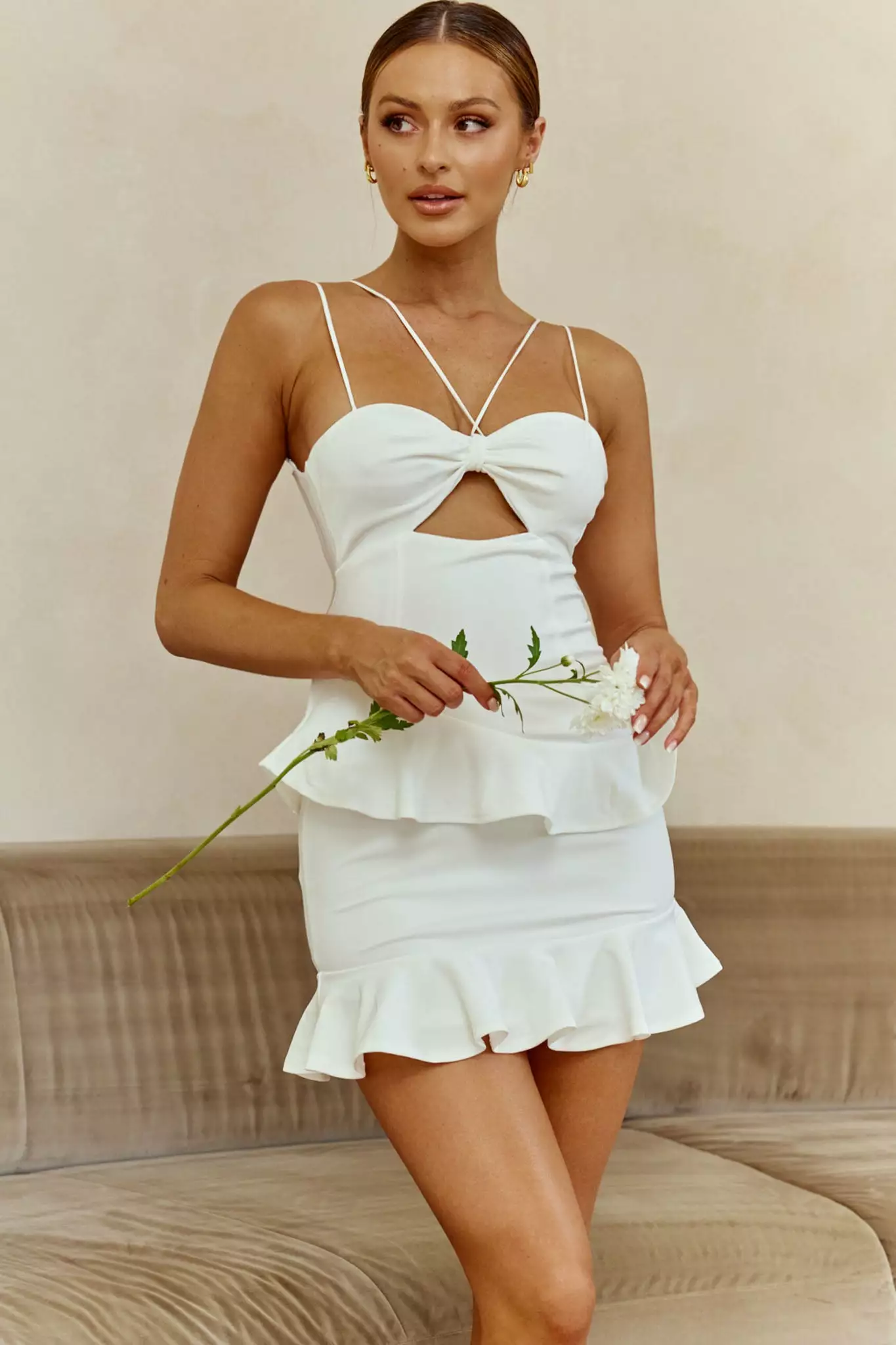 Selfie Leslie Moment Of Truth String-Tie Ruffle Trim Mini Dress White - Image 4