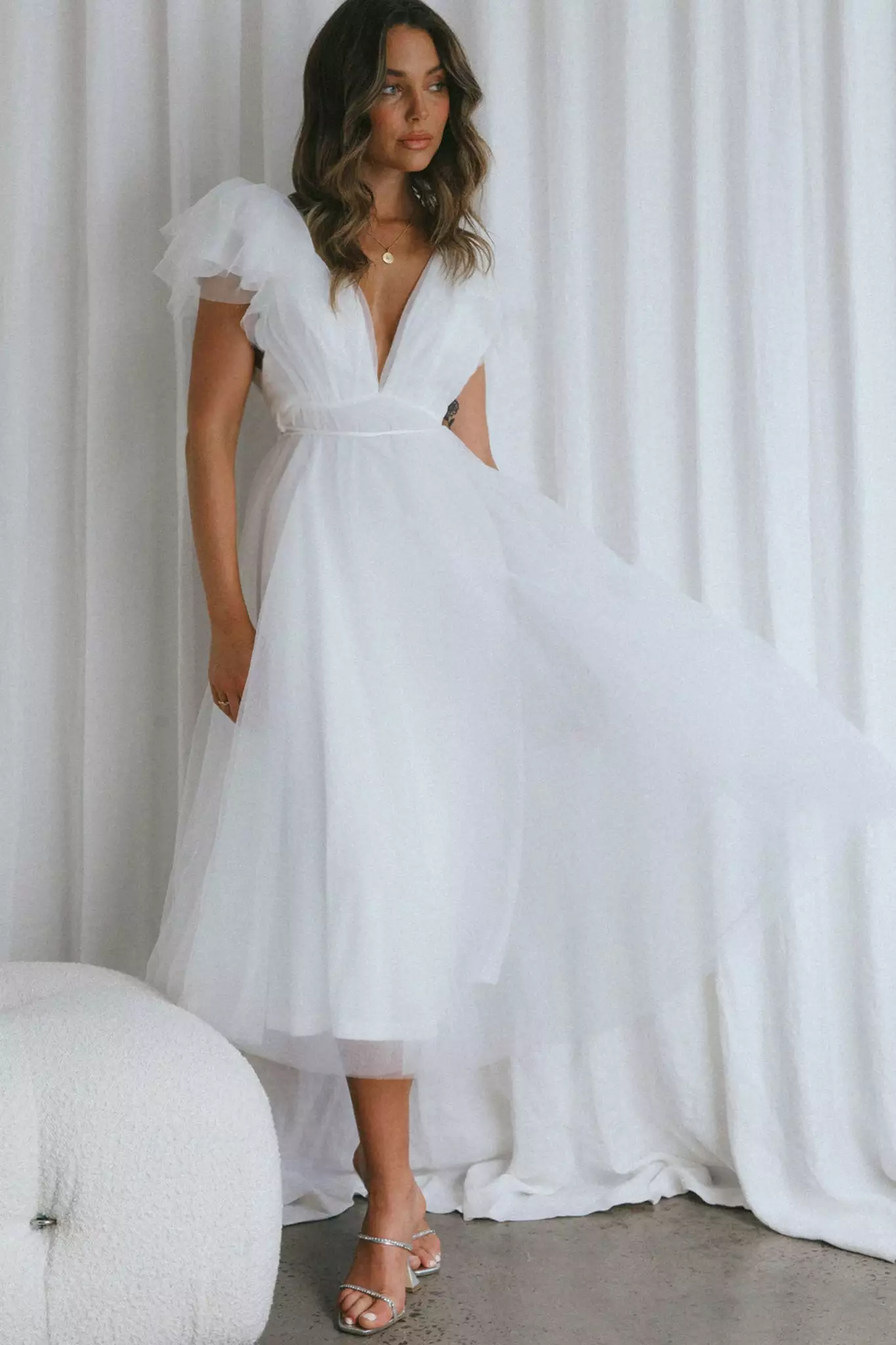 Selfie Leslie Leap Of Faith Frill Shoulder Tulle Midi Dress White - Image 7