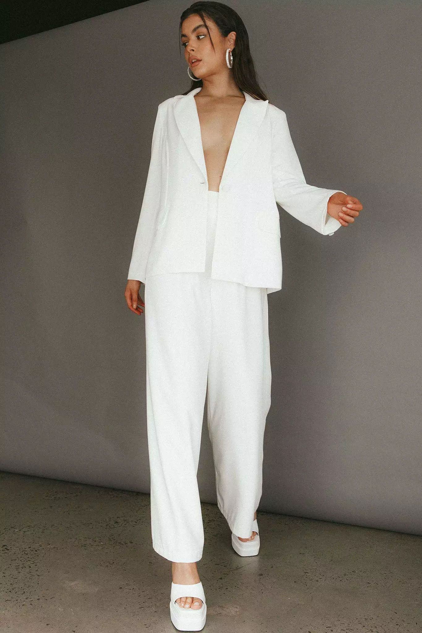 Selfie Leslie Vous Etes Belle Pleated Waist Pants White - Image 4