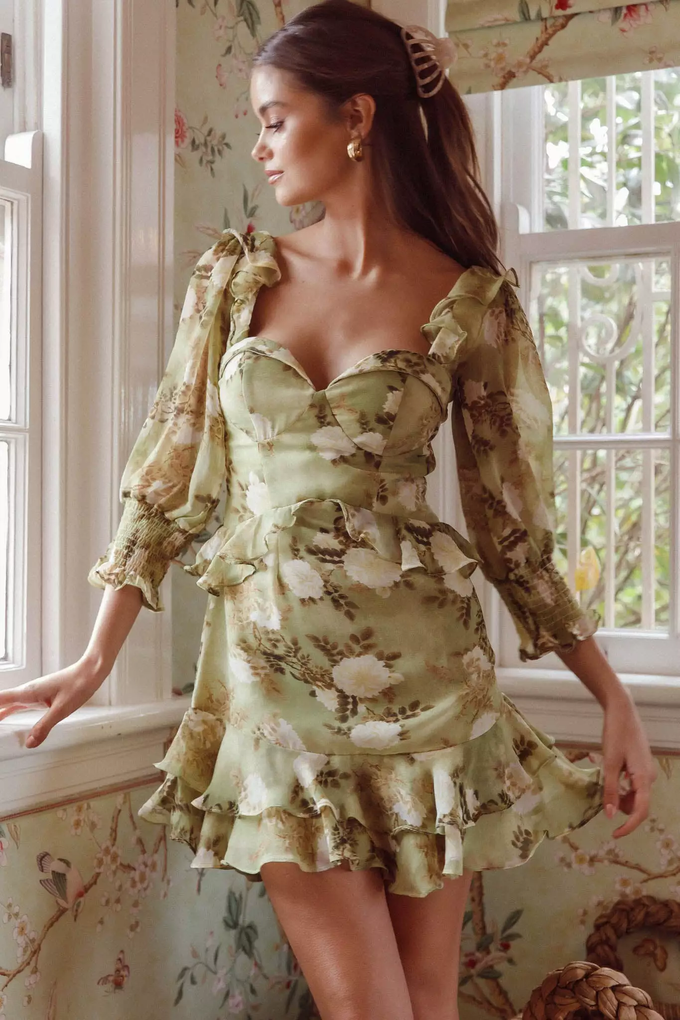 Saints + Secrets Desiree 3/4 Sleeve Sweetheart Neckline Frill Dress Floral Green - Image 7