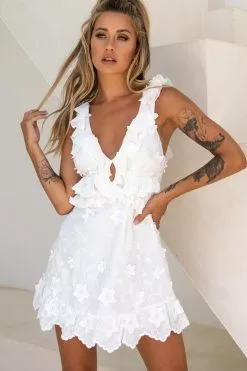 Selfie Leslie Day Star Floral Lace Embellished Open Back Dress White