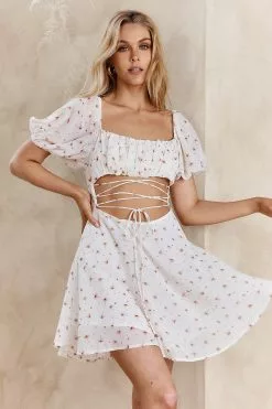 Mika&Gala Full Hearts Lace-Up Waist Dress Floral White