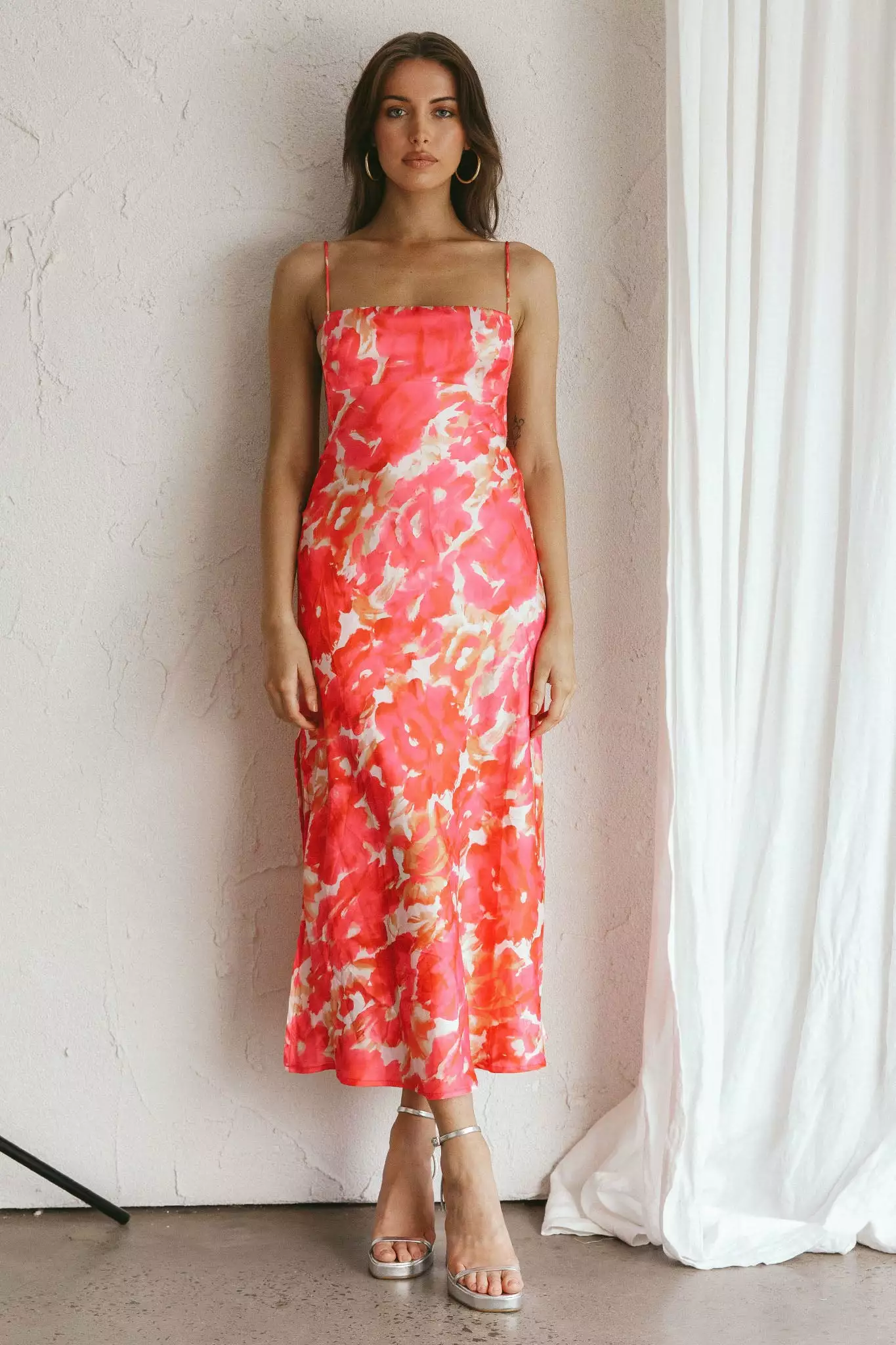 Saints + Secrets Dolce Life Low Back Midi Dress Floral Pink - Image 7