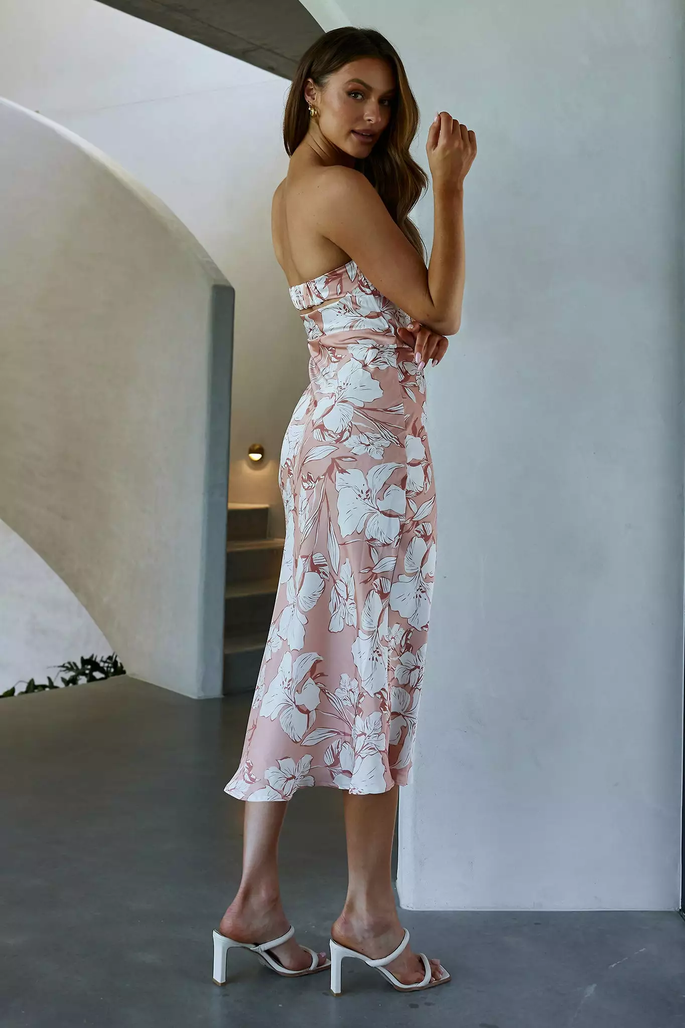 Here Comes The Sun Ladies' Night Cowl Back Midi Dress Floral Peach - Image 2