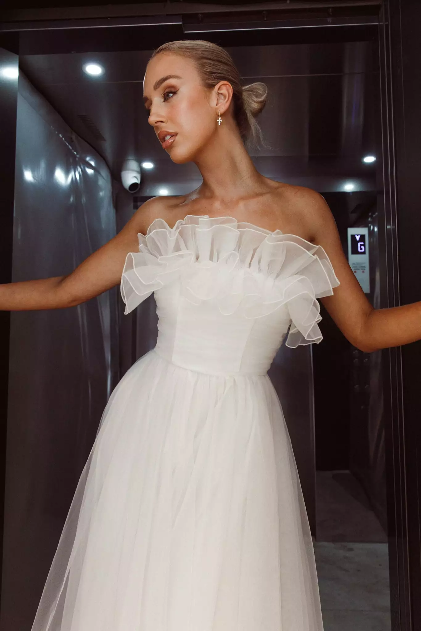 Selfie Leslie Bridal Marietha Organza Frill Maxi Wedding Dress White - Image 3