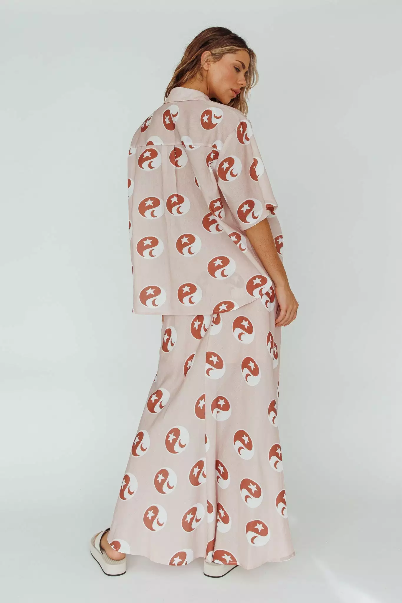 Selfie Leslie Just A Hunch Maxi Skirt Yin Yang Rose - Image 2