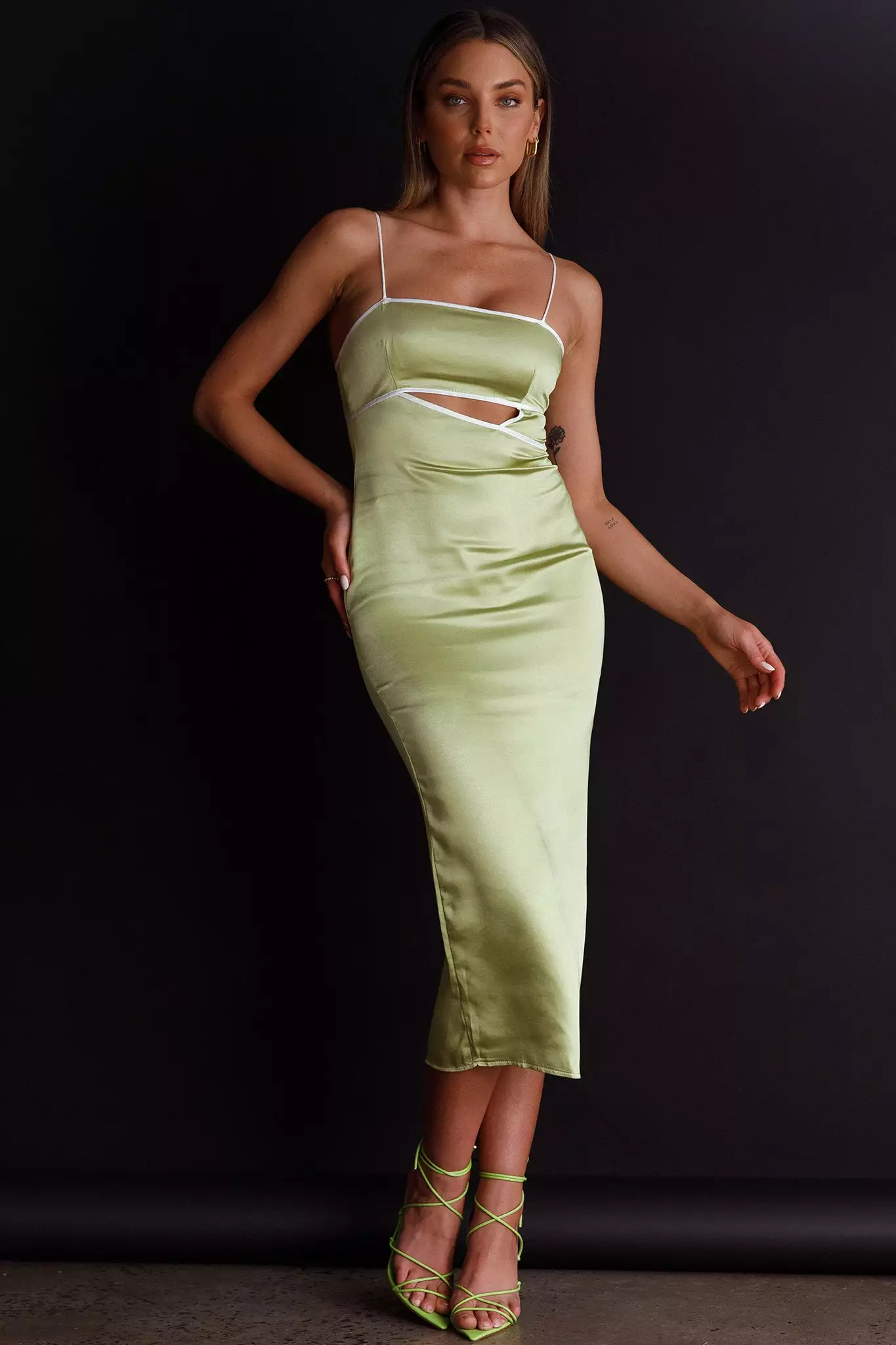 Selfie Leslie Laia Cut-Out Bodice Midi Dress Green - Image 5