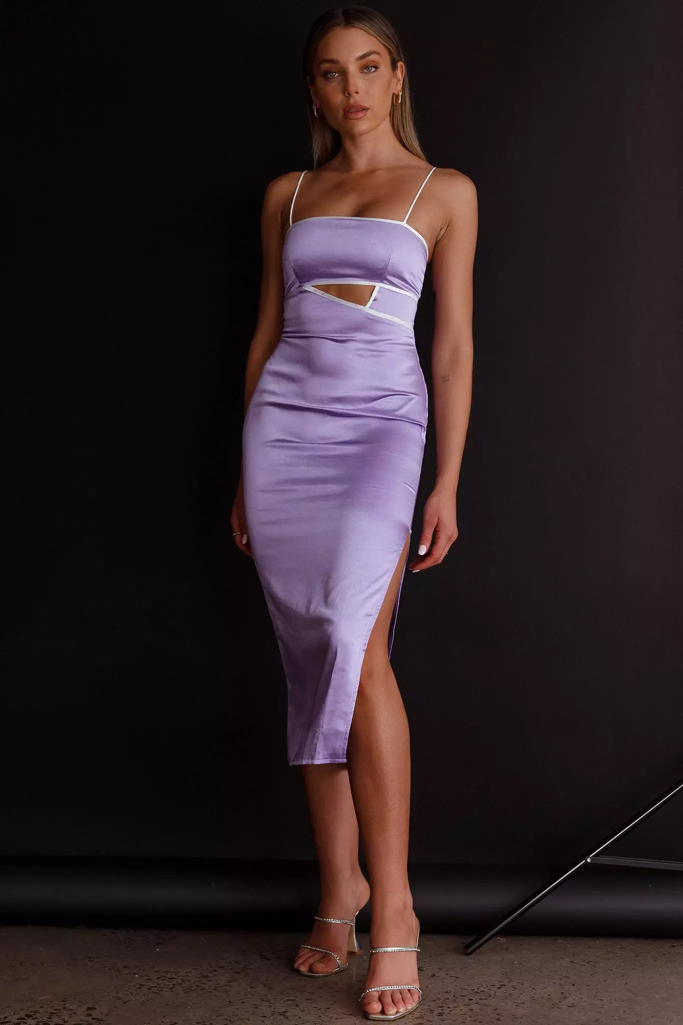 Laia Cut-Out Bodice Midi Dress Lilac - Image 3