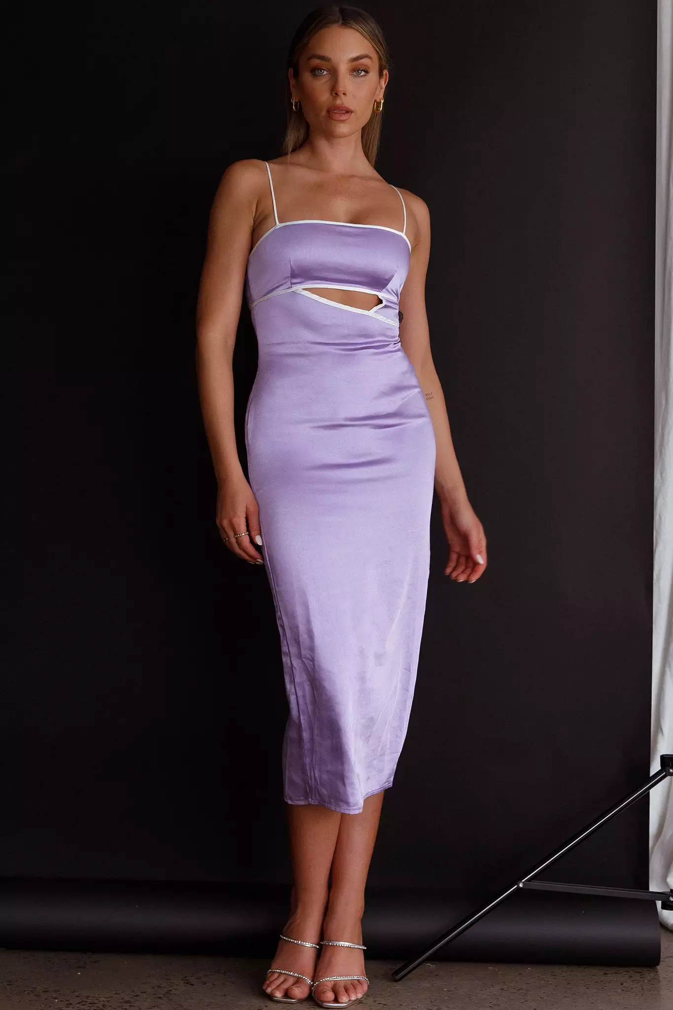 Laia Cut-Out Bodice Midi Dress Lilac - Image 4